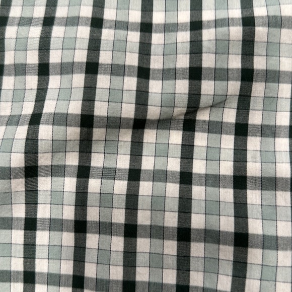 Arrow • green plaid button down w chest pocket - Picture 4 of 5